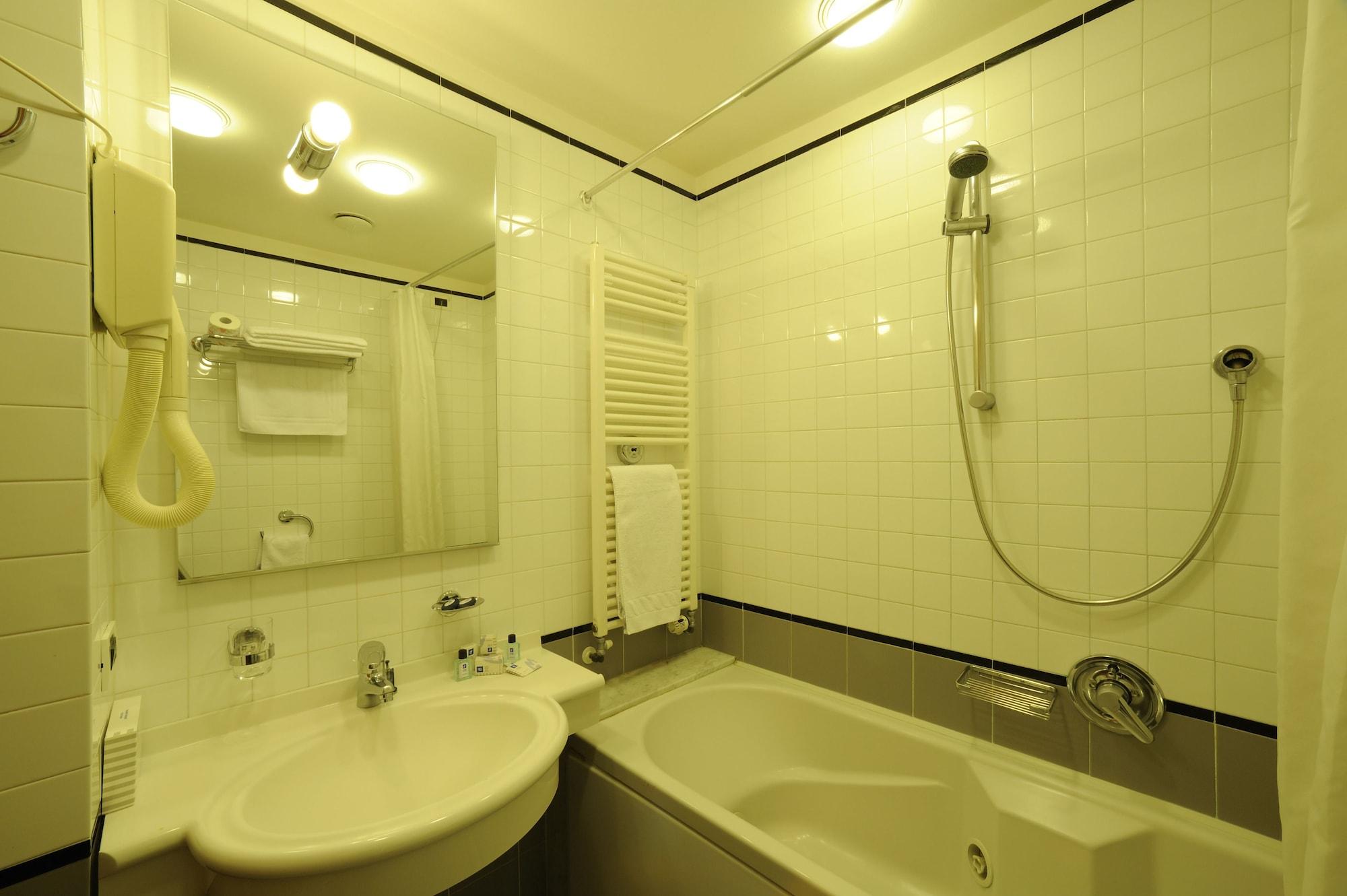 Hotel Le Roi Varazze Buitenkant foto