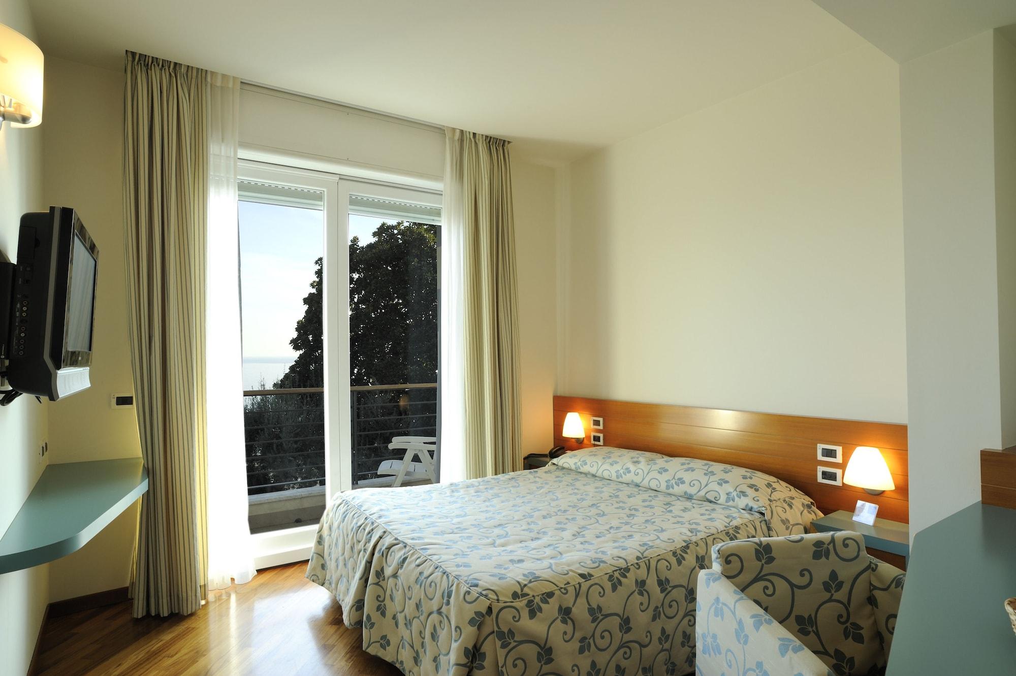 Hotel Le Roi Varazze Buitenkant foto