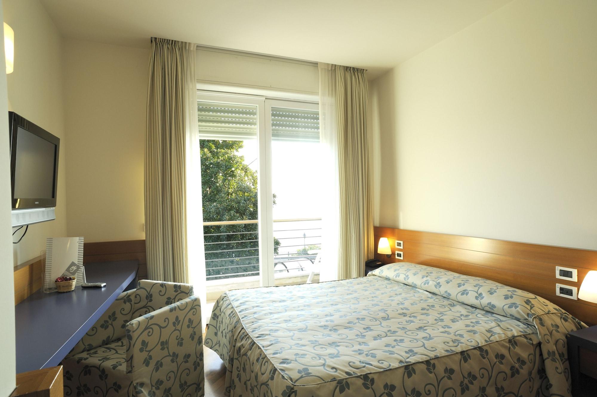 Hotel Le Roi Varazze Buitenkant foto
