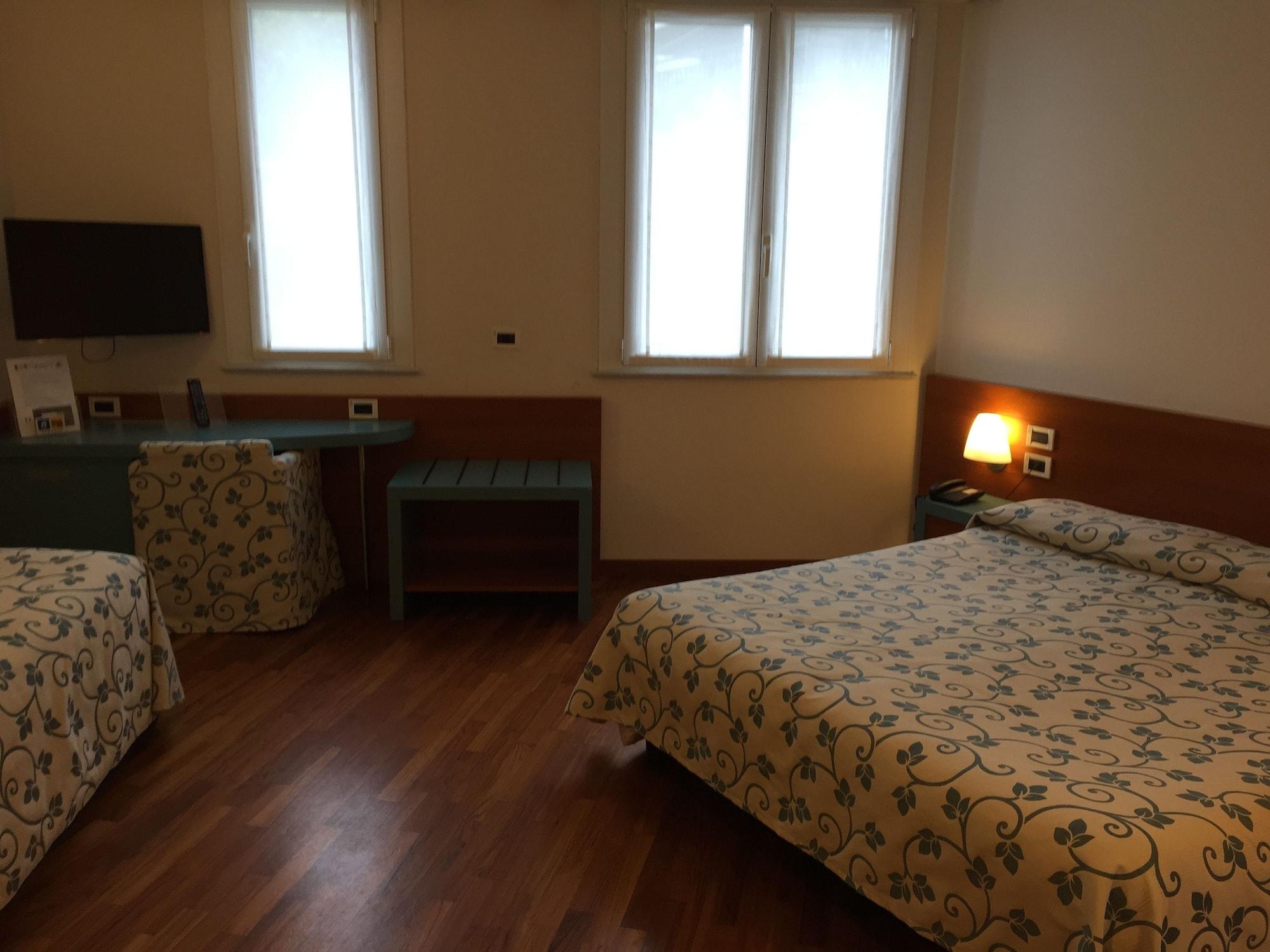 Hotel Le Roi Varazze Buitenkant foto