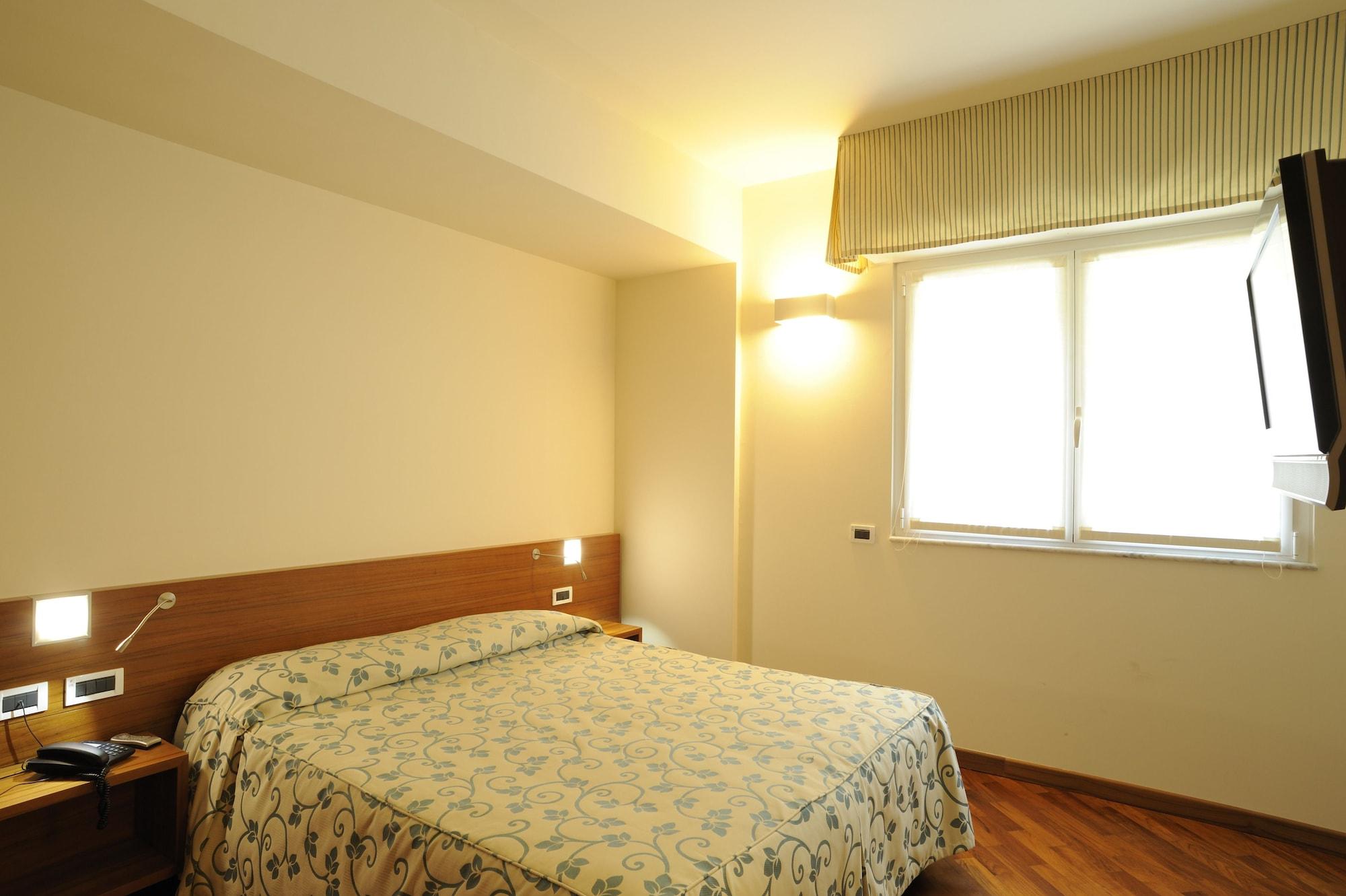 Hotel Le Roi Varazze Buitenkant foto